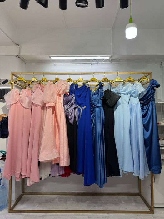 Продаётся вечерние платья