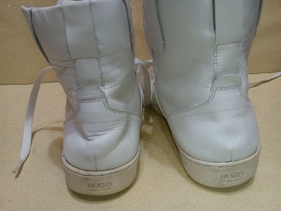 Hugo Boss кожени N 43 - 25 лв