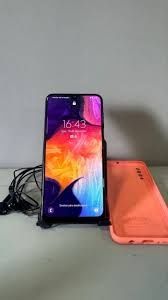 Samsung A50 телефон