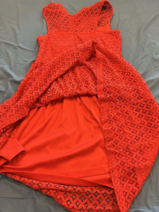 Rochie rosie cu dantela