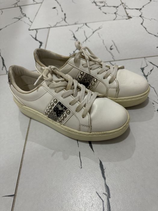Женские белые кроссовки из Турции размер 37