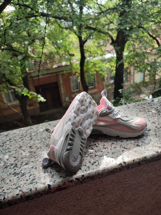 Adidași fete.         .