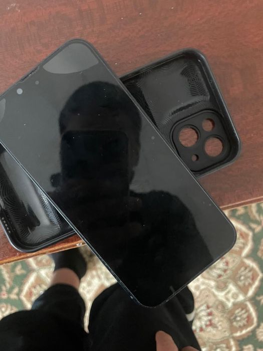 Продам айфон 13 ёмкость91 с коробкои