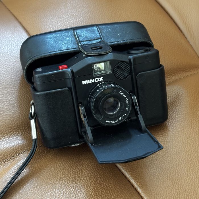 Minolta 300s x700 Olympus mju Canon film camera camera pe film