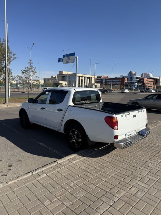 Пикап Митсубиши Продам