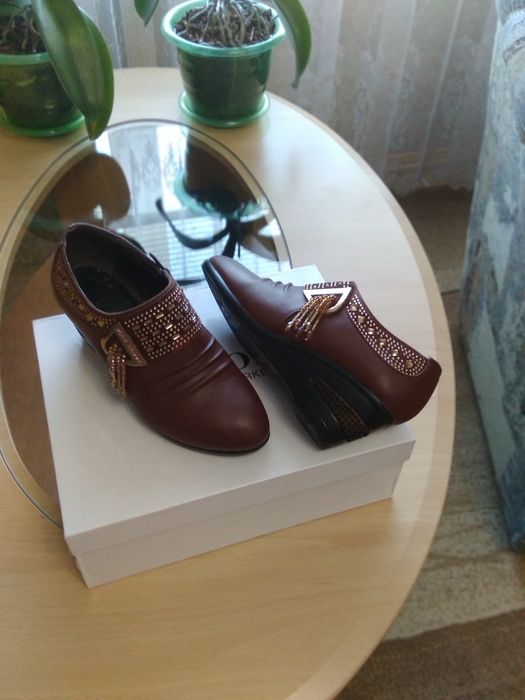 Продам босоножки и батильоны