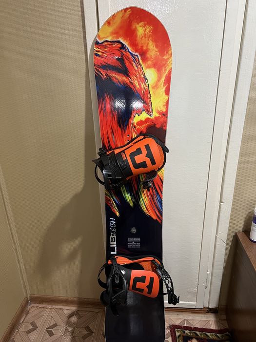 Сноуборд Libtech attack banana 155 крепления union strata
