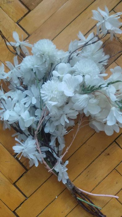 Искусственные цветы 100тг