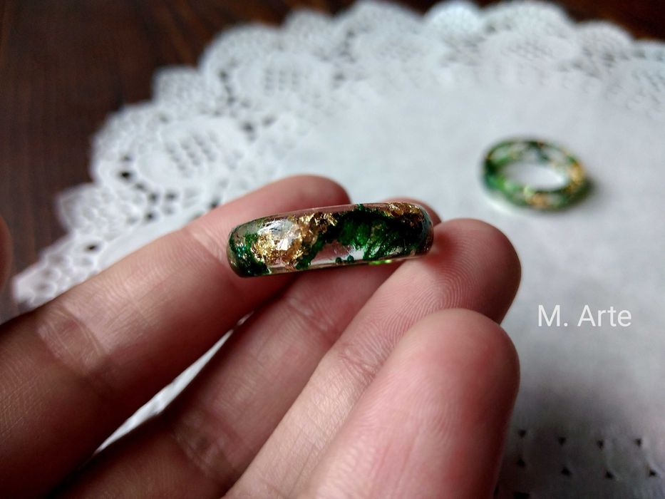 Пръстен от смола с мъх и златен лист Ръчна изработка Обеци смола Обици