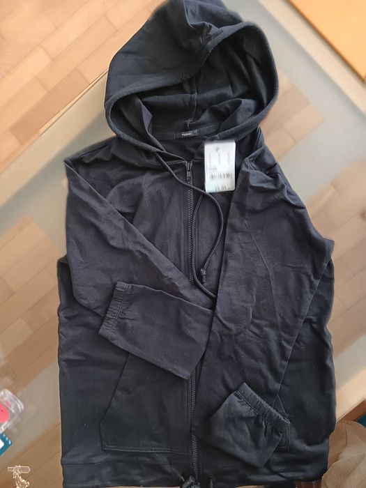 Черен суитчър Tezenis