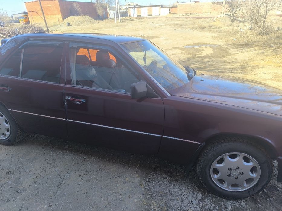 Продам Мерседес 124