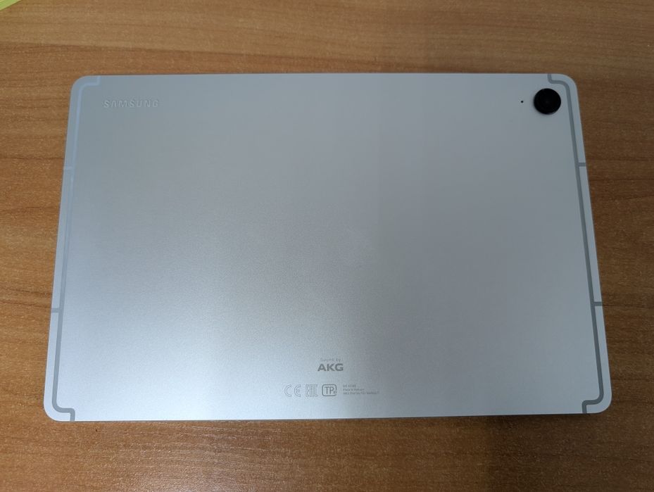 Планшет Samsung tab s9fе  (планшет готов к использованию)