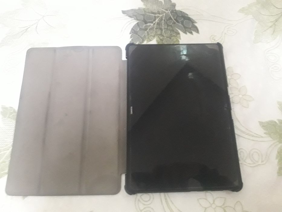 Продается срочно Huawei MediaPad T5