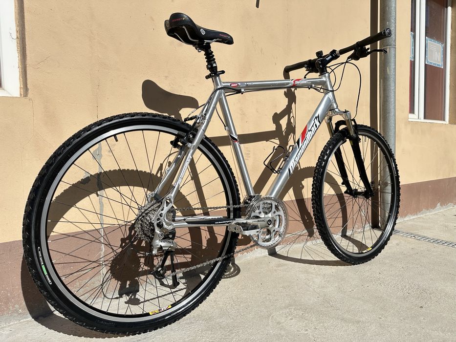 Bicicleta oras DiamnondBack 28 Inch Aluminiu 27 viteze Shimano Deore