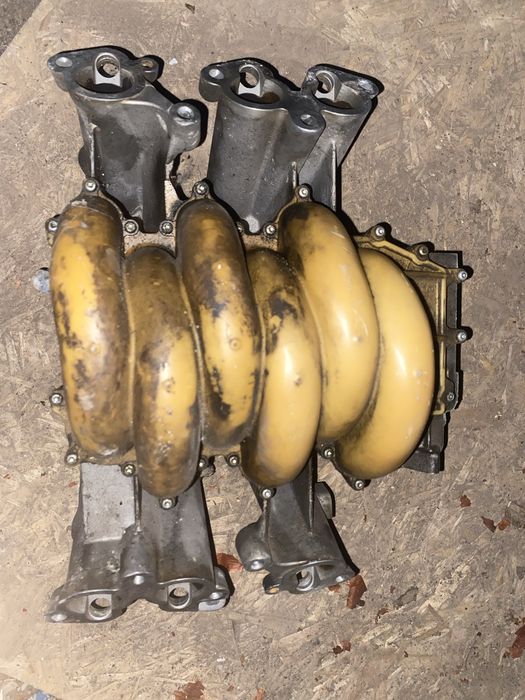 Впускной коллектор Ауди