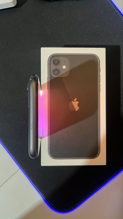 Продам iPhone 11