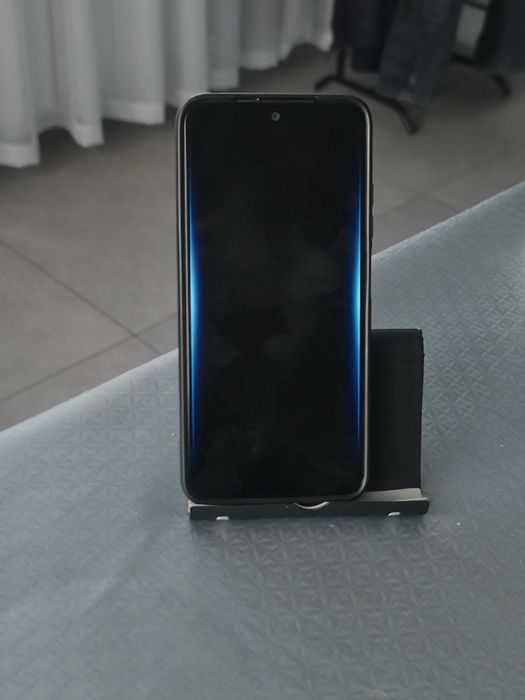 Продам телефон Redmi, срочно!!!