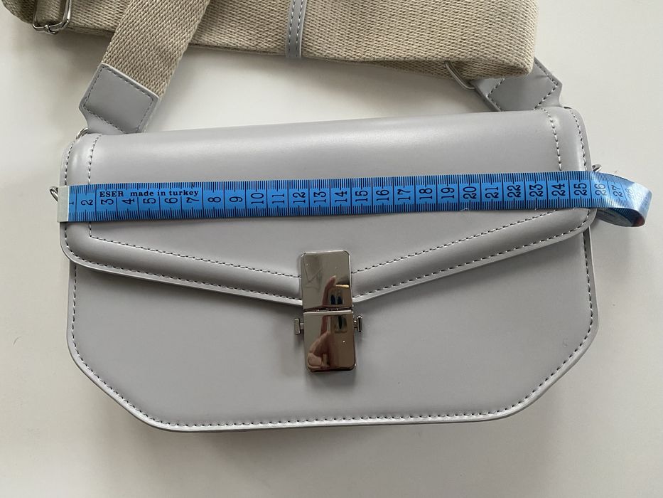 Нова дамска чанта Reserved