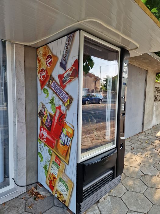 Necta Sfera вендинг машина за храна и напитки