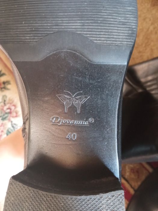 Продам кожаные сапоги-европейка