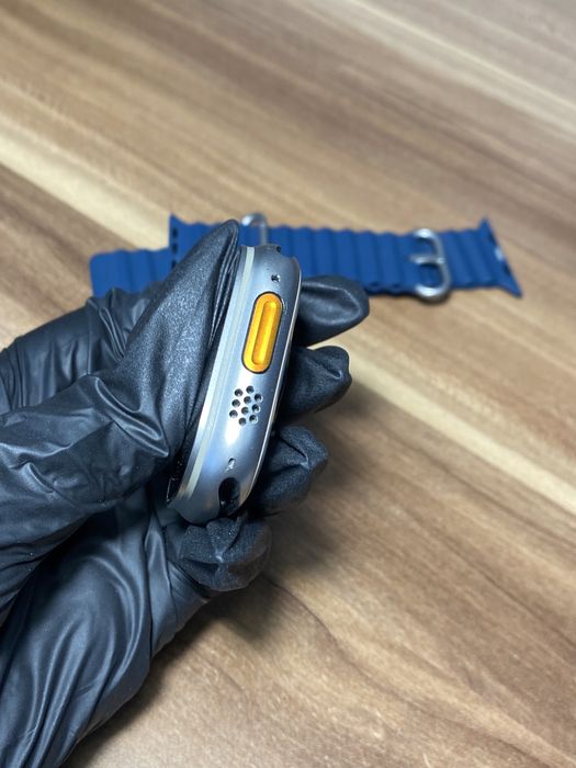 Apple Watch Ultra / 49 mm / Graphite