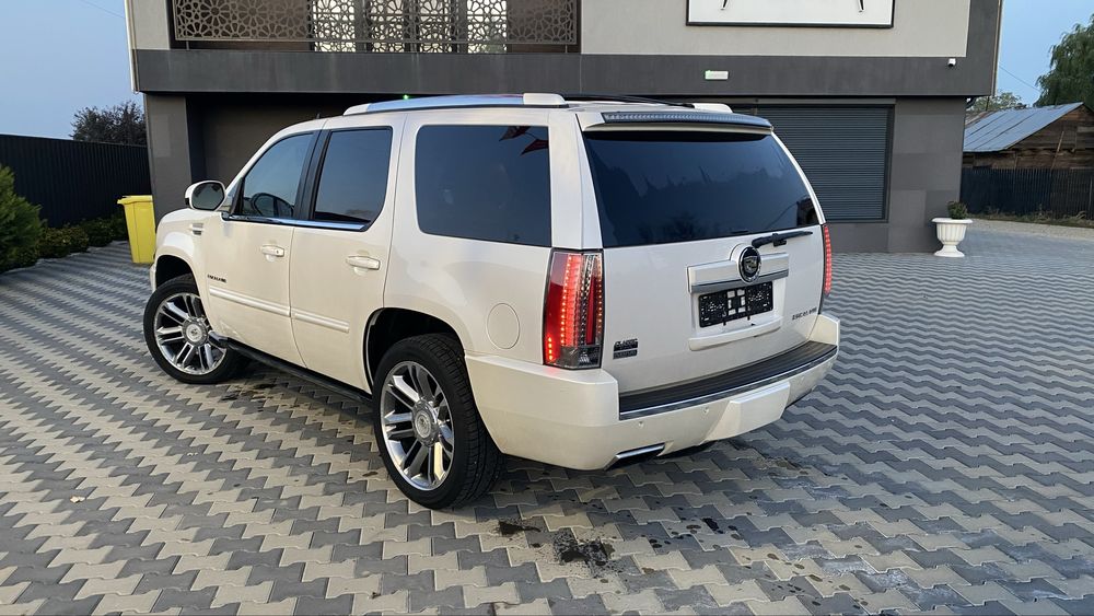 Vand / Schimb Cadillac Escalade 6.2 V8 + GPL / Model 2013 / 21.000 €€€