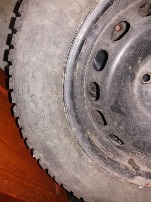 Комплект зимних колёс в сборе..