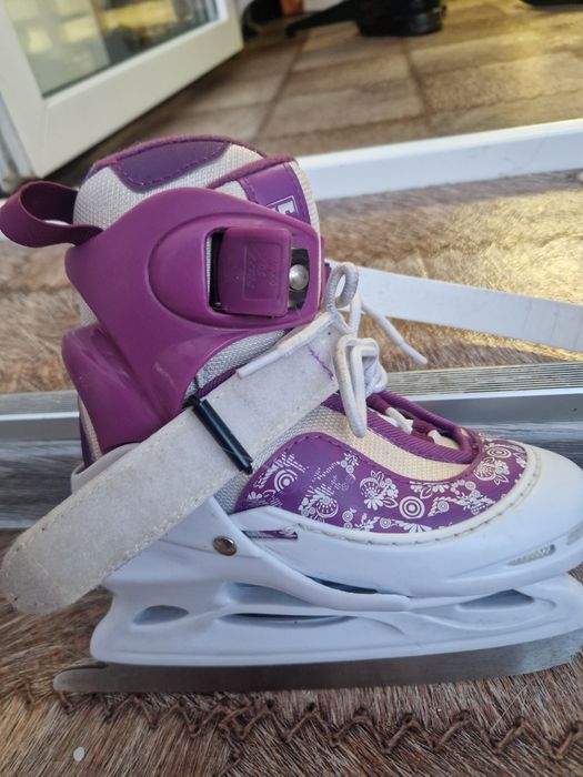 Продам коньки на ребенка