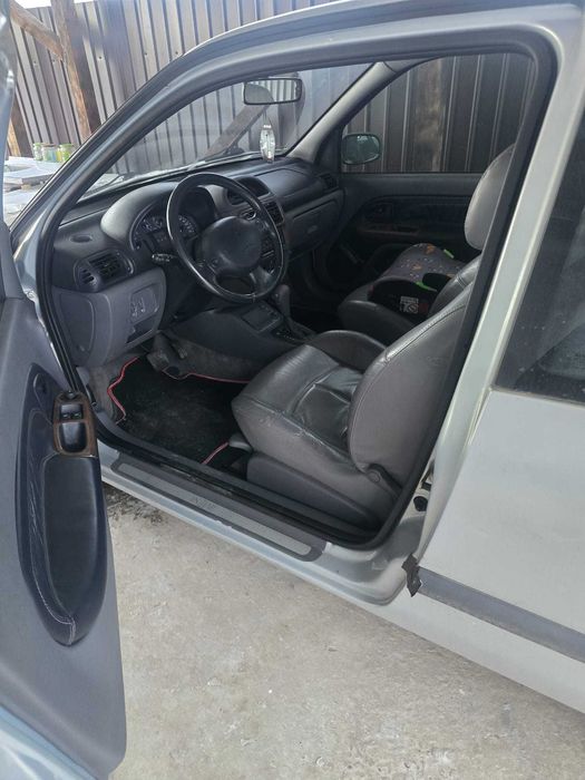 Renault Clio 2000