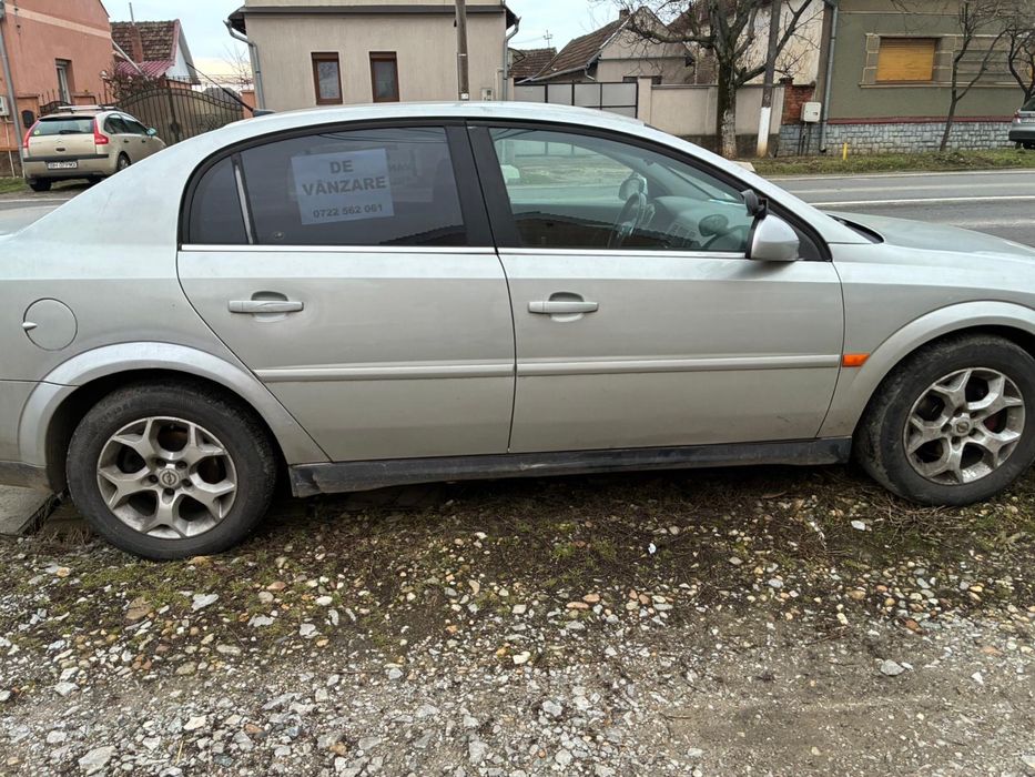 Vind opel vectra stare buna