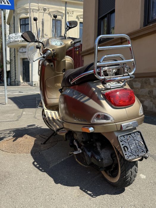Vespa Touring Gold