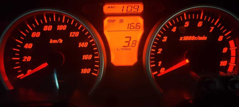 Suzuki Burgman 400 cc/ investitii majore/ vind\ schimb.