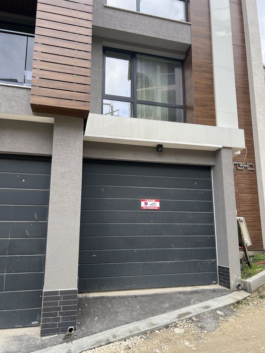 Дава се под наем Гараж / Паркомясто в Варна, Левски - 24 кв.м за 149.43 € - Снимка #1