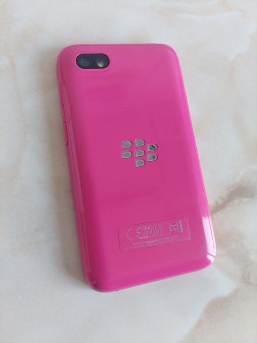 [Q5] Vând BlackBerry Q5 pink (roz) [pentru piese] //poze reale