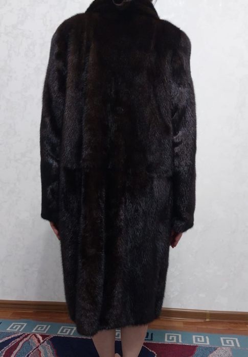 Продам шубу норковую в отличном состоянии