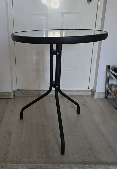 Vând măsuță rotundă,