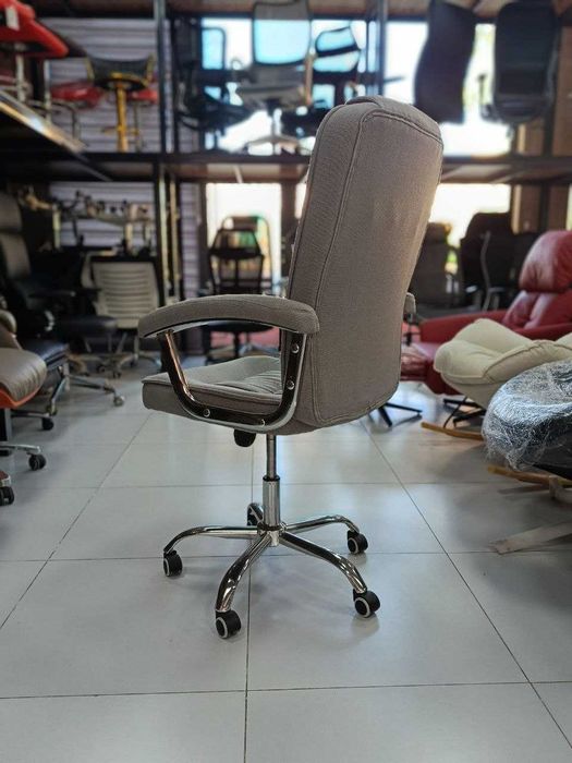 Кресло для  офиса и дома - LEO ткань