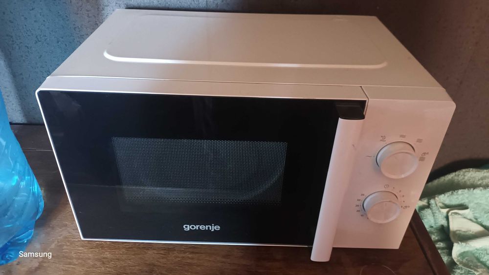 Микровълнова фурна