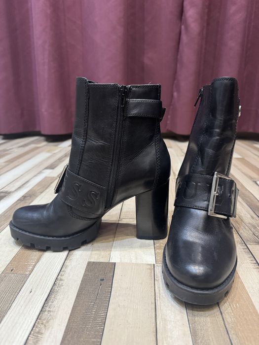 Боти на на GUESS