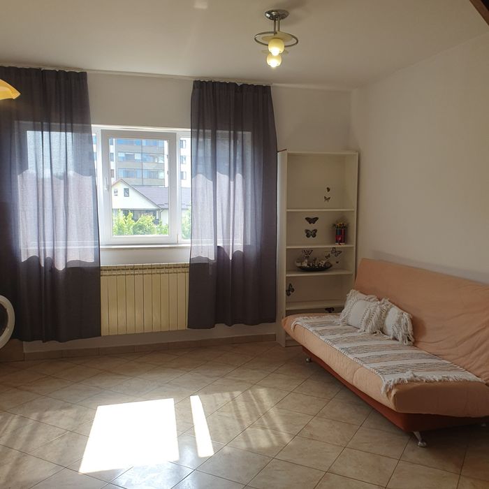 Vând apartament cu două camere