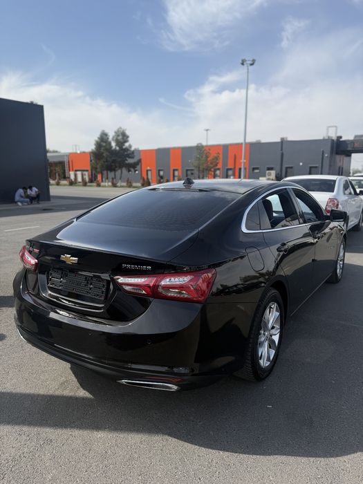 Malibu 2 Premier Yili-2022 AvtoKredit 1 kunda toza moshina