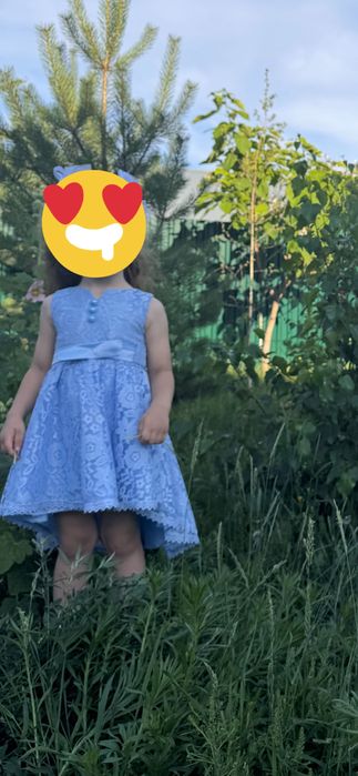 Красивое кружевное платье для девочки 2-3 лет