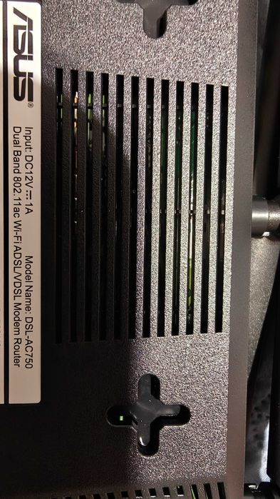 Чисто Нов Модем-Рутер Asus DSL-AC750 (ADSL/VDSL, AC750 Wi-Fi)