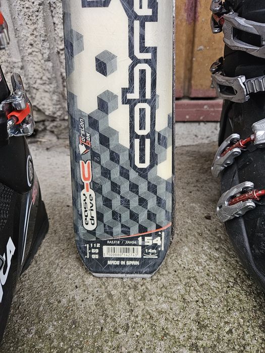 Ски, ски обувки и щеки