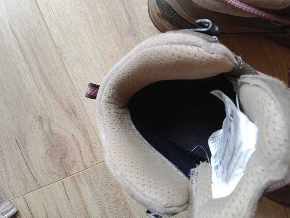Bocanci de drumetii dama, din piele, impermeabili Quechua - 40