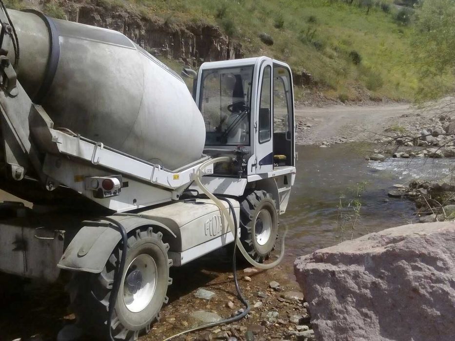 Кармикс -Самозагружающиеся миксера производства Италия