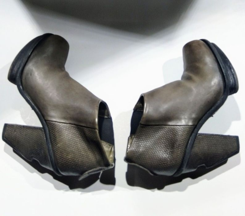 Ghete A.S.98 din piele naturală 
...