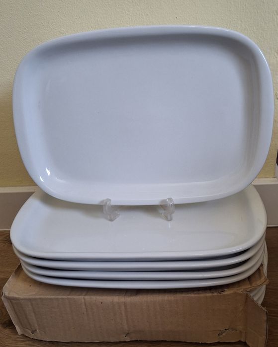 Плата,елипси,чинии, тежък, устойчив порцелан. 
1. Плата 30/ 20см.- 9бр