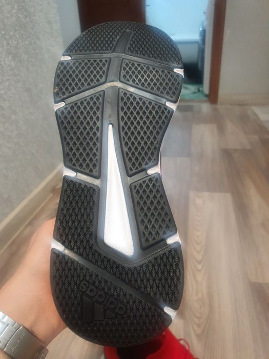 Кроссовки Adidas