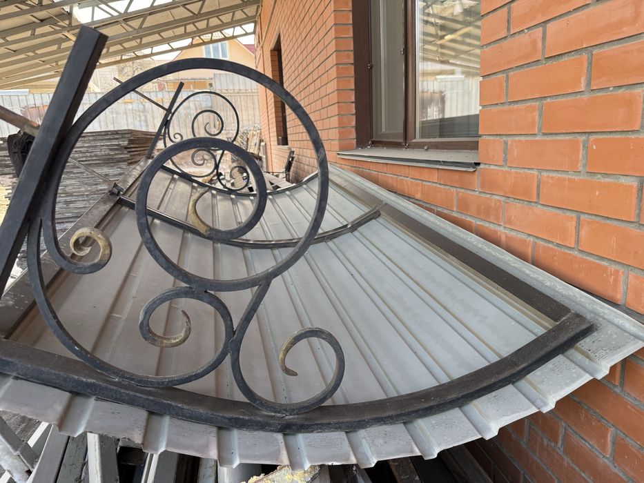 Металический козырек